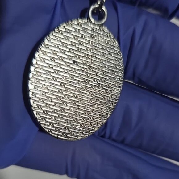 Handcrafted Floral Pendant Necklace with Silver Chain – Botanical Elegance - Picture 5 of 8